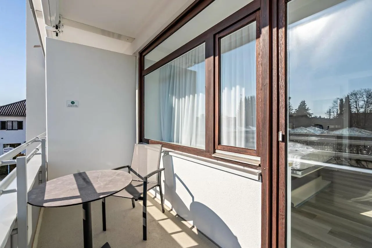 Huber Living Basic 304 Apartment Germering