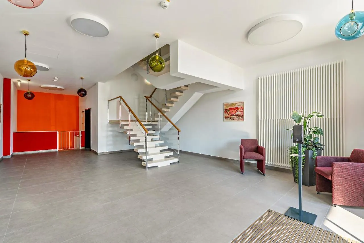 Huber Living Basic 304 Apartment Germering 0*,